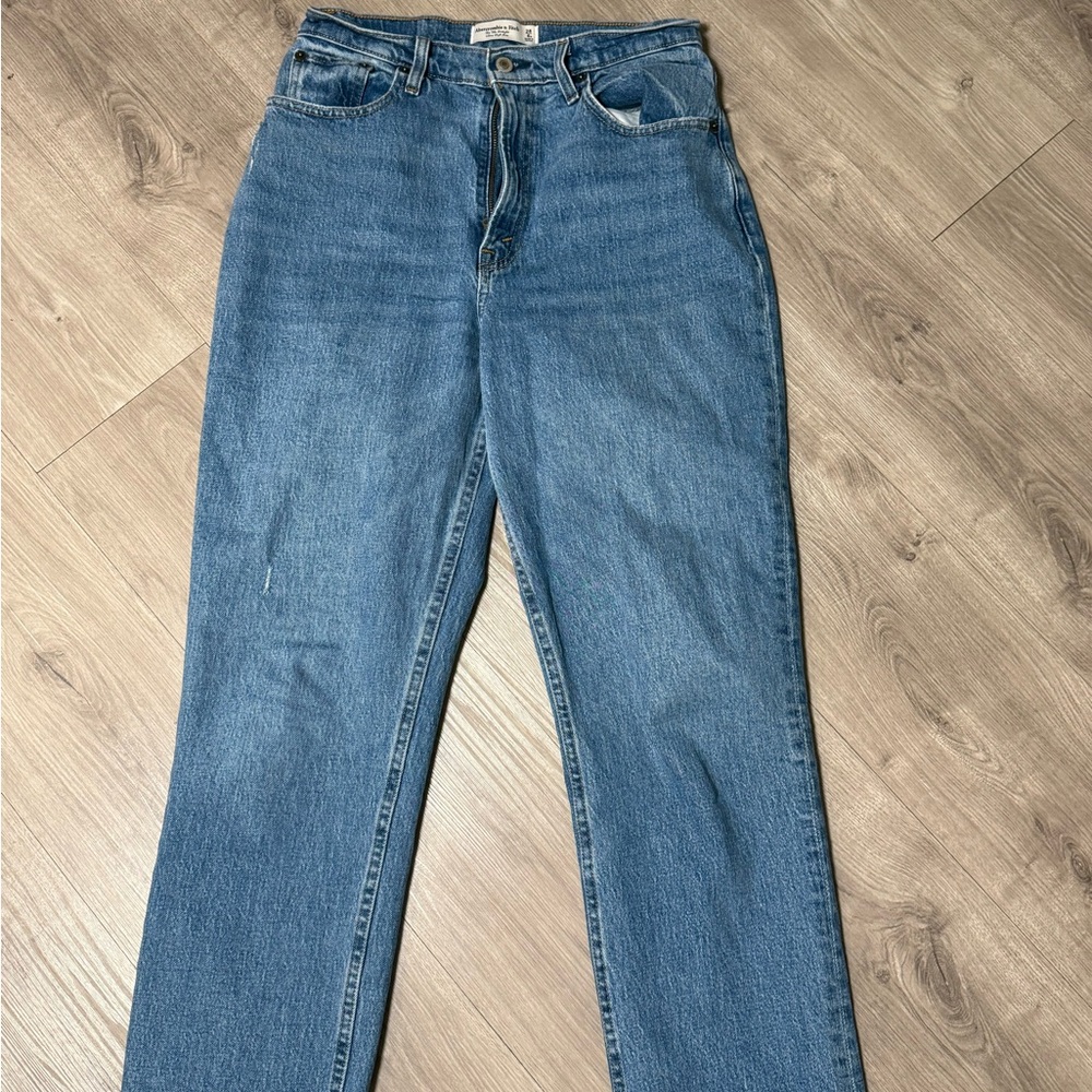 Abercrombie & Fitch High-Rise Medium Blue Straight Jeans